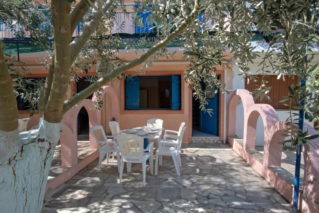Kleoni Club Apartments Tolón Dış mekan fotoğraf