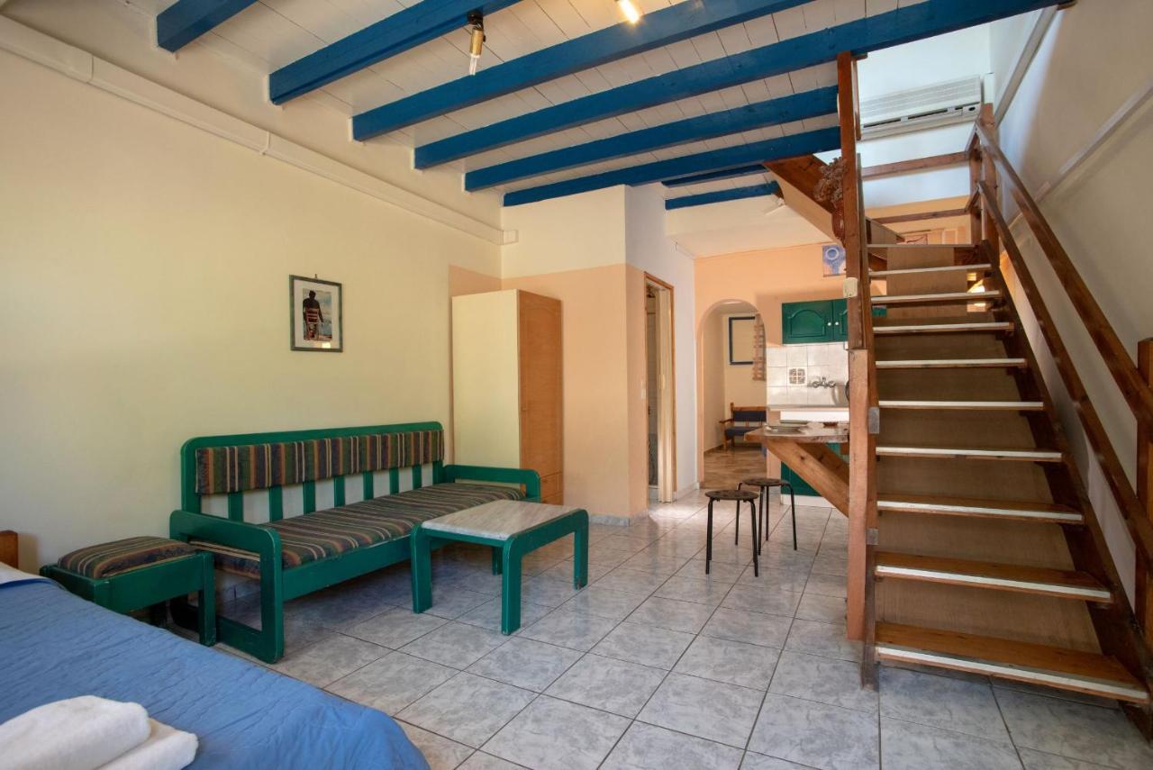 Kleoni Club Apartments Tolón Dış mekan fotoğraf