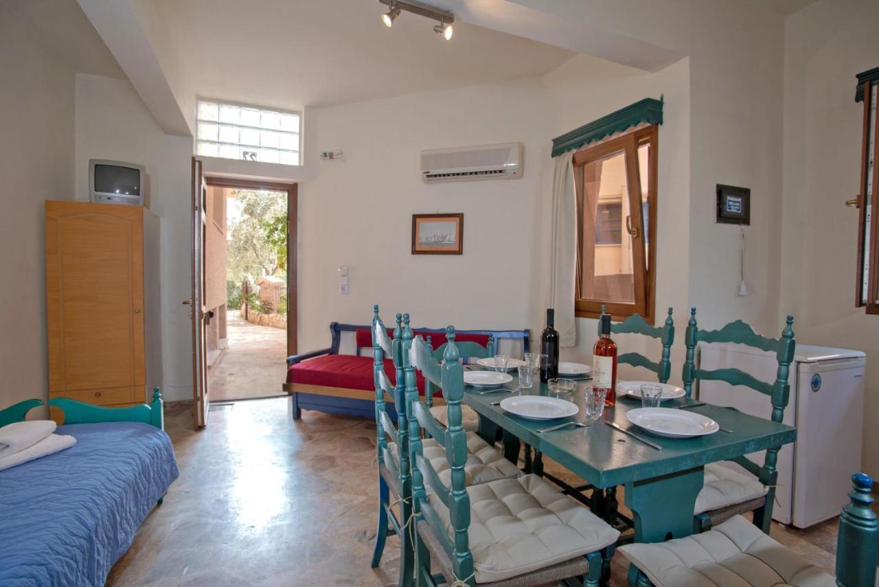 Kleoni Club Apartments Tolón Dış mekan fotoğraf