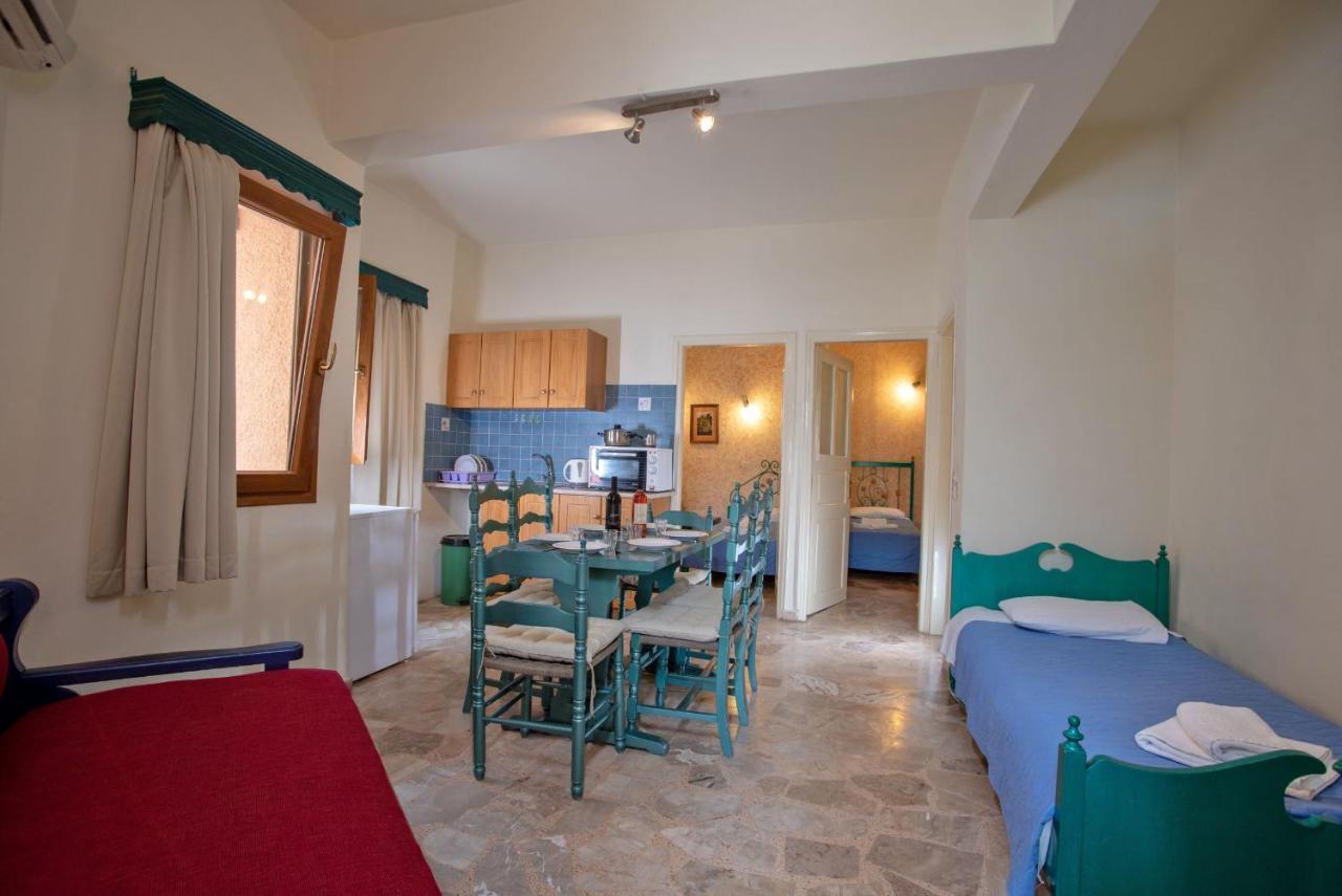 Kleoni Club Apartments Tolón Dış mekan fotoğraf